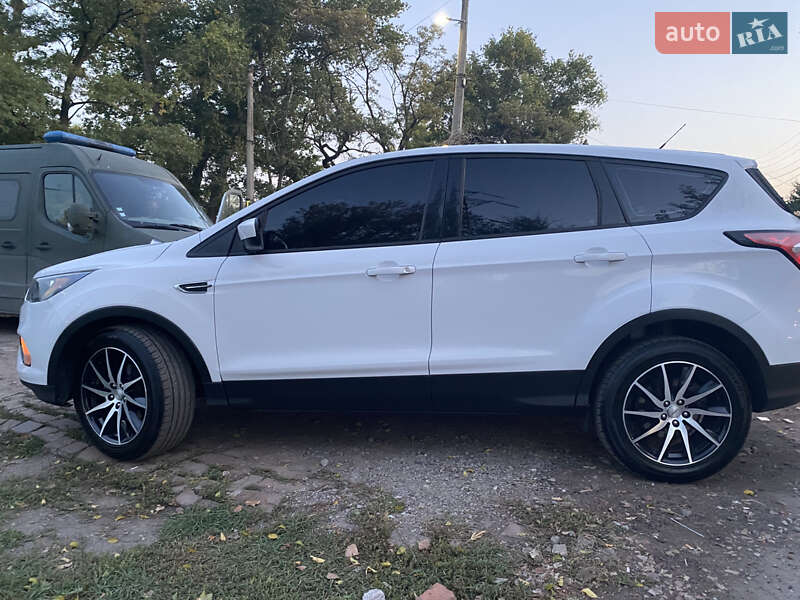 Позашляховик / Кросовер Ford Escape 2018 в Слов'янську фото 7 Позашляховик / Кросовер Ford Escape 2018 в Слов'янську