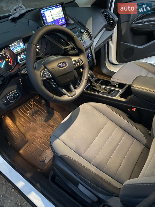 Позашляховик / Кросовер Ford Escape 2018 в Слов'янську фото 12 Позашляховик / Кросовер Ford Escape 2018 в Слов'янську