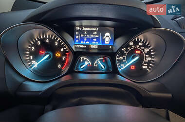 Внедорожник / Кроссовер Ford Escape 2018 в 
