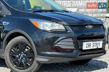Внедорожник / Кроссовер Ford Escape 2016 в 