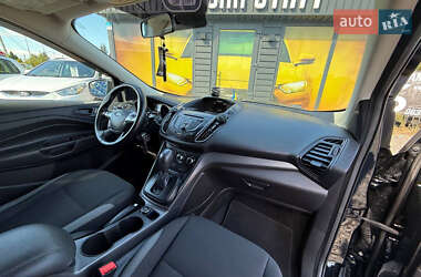 Внедорожник / Кроссовер Ford Escape 2016 в 