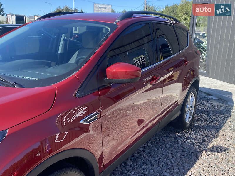 Внедорожник / Кроссовер Ford Escape 2018 в Львове