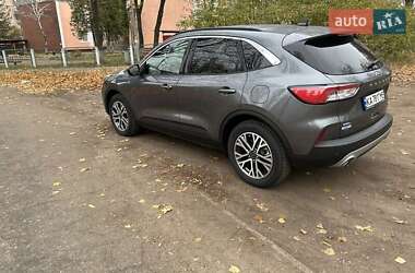 Внедорожник / Кроссовер Ford Escape 2021 в 