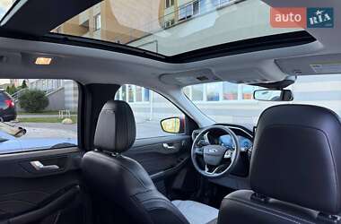 Внедорожник / Кроссовер Ford Escape 2023 в 