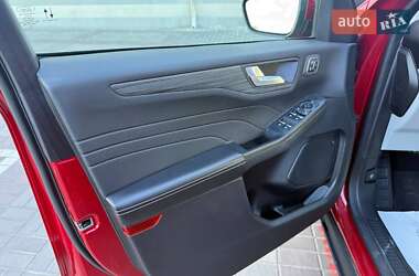 Внедорожник / Кроссовер Ford Escape 2023 в 