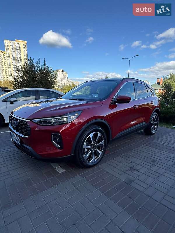 Внедорожник / Кроссовер Ford Escape 2023 в Киеве