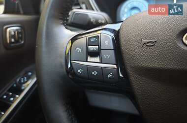 Внедорожник / Кроссовер Ford Escape 2023 в 