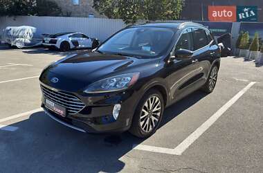 Внедорожник / Кроссовер Ford Escape 2020 в 