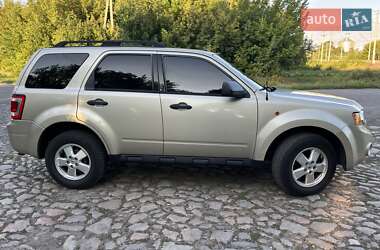 Внедорожник / Кроссовер Ford Escape 2011 в 