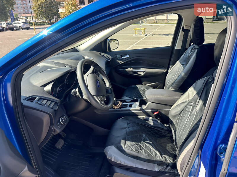 Внедорожник / Кроссовер Ford Escape 2018 в Киеве
