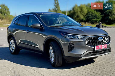 Внедорожник / Кроссовер Ford Escape 2024 в 