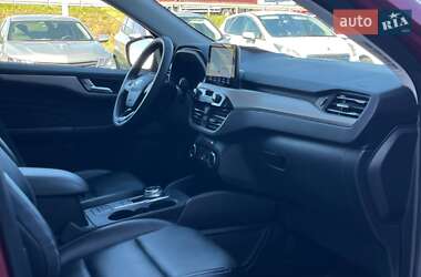 Внедорожник / Кроссовер Ford Escape 2022 в 