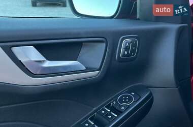 Внедорожник / Кроссовер Ford Escape 2022 в 