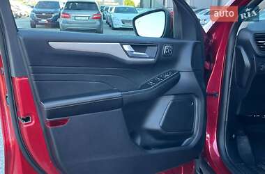 Внедорожник / Кроссовер Ford Escape 2022 в 
