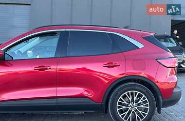 Внедорожник / Кроссовер Ford Escape 2022 в 