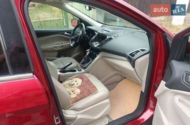 Позашляховик / Кросовер Ford Escape 2013 в 