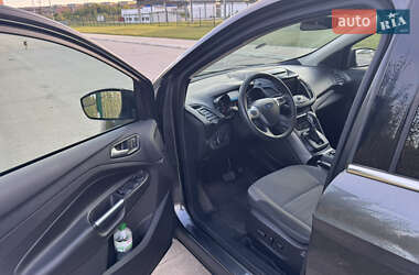 Внедорожник / Кроссовер Ford Escape 2015 в 