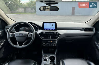 Внедорожник / Кроссовер Ford Escape 2020 в 