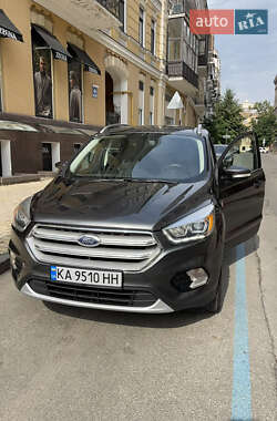Внедорожник / Кроссовер Ford Escape 2017 в 