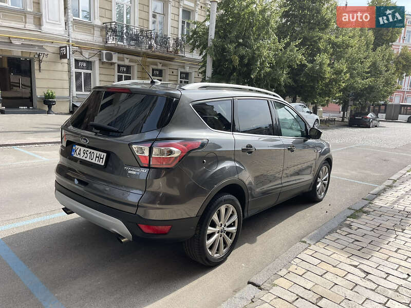 Внедорожник / Кроссовер Ford Escape 2017 в Киеве