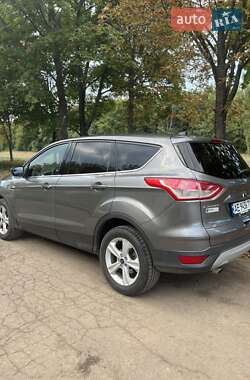 Внедорожник / Кроссовер Ford Escape 2014 в 