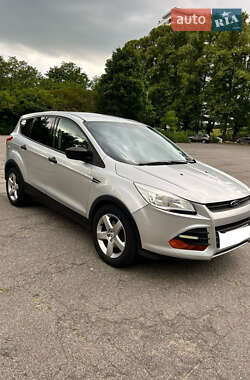 Внедорожник / Кроссовер Ford Escape 2015 в 