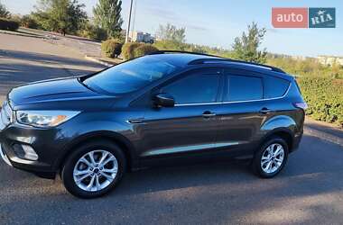 Внедорожник / Кроссовер Ford Escape 2017 в 