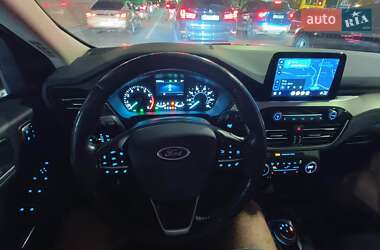 Внедорожник / Кроссовер Ford Escape 2020 в 