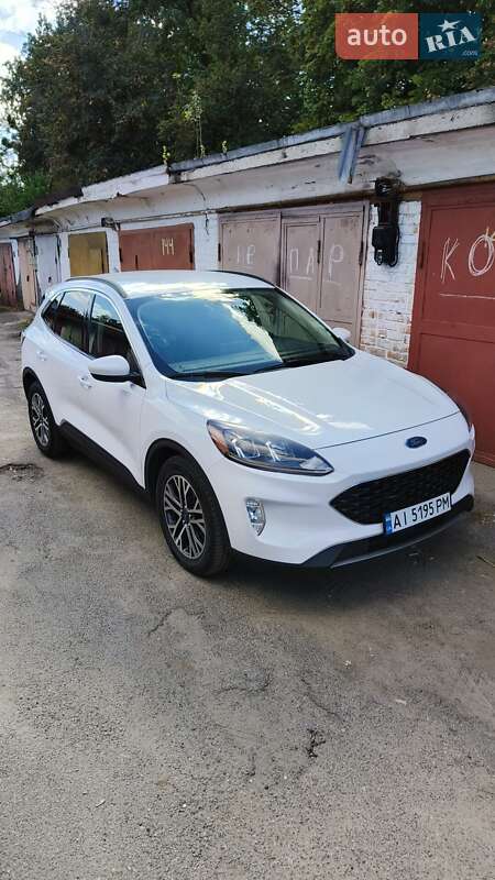Позашляховик / Кросовер Ford Escape 2020 в Києві