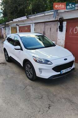 Внедорожник / Кроссовер Ford Escape 2020 в 
