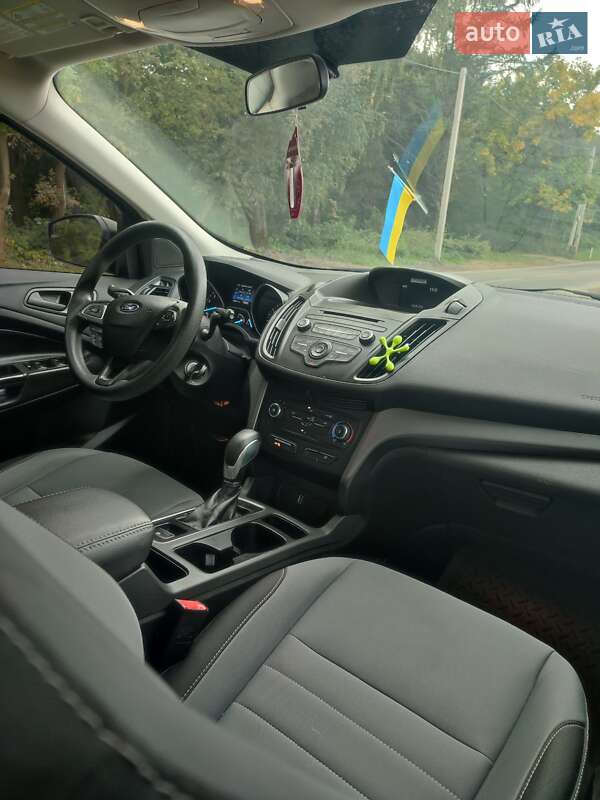 Внедорожник / Кроссовер Ford Escape 2017 в Львове