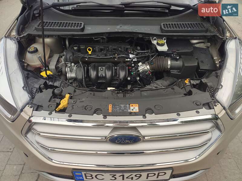 Внедорожник / Кроссовер Ford Escape 2017 в Львове