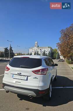 Внедорожник / Кроссовер Ford Escape 2014 в 