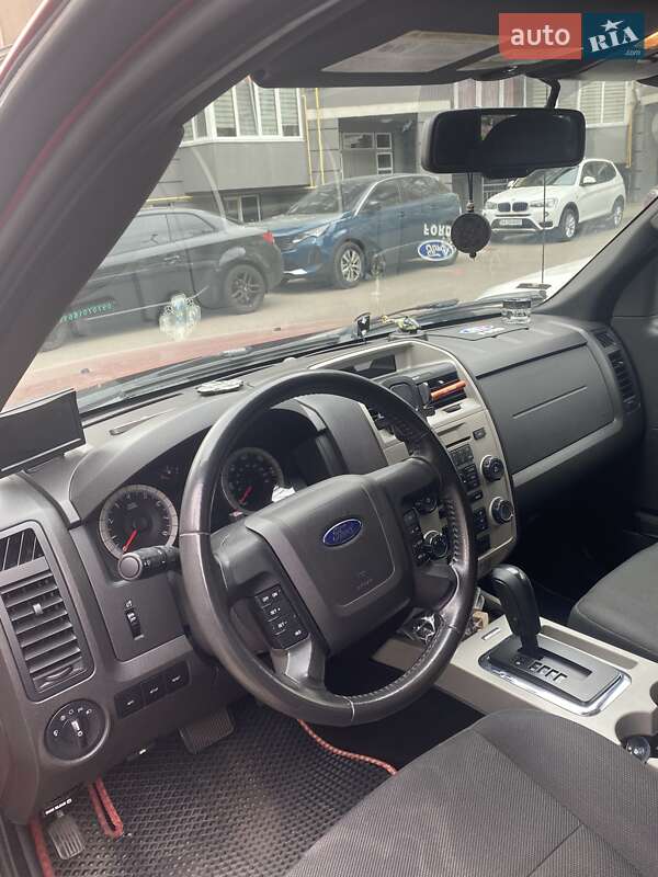 Внедорожник / Кроссовер Ford Escape 2009 в Киеве