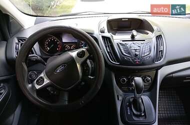 Внедорожник / Кроссовер Ford Escape 2014 в 
