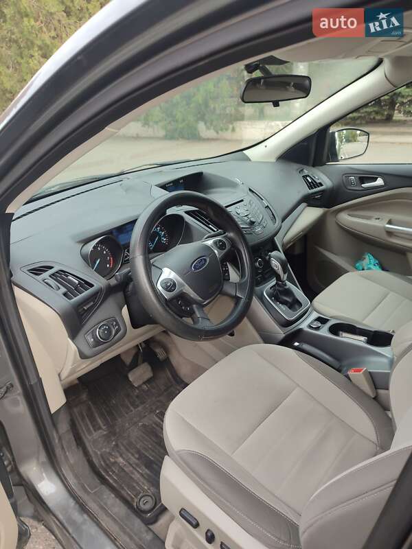 Внедорожник / Кроссовер Ford Escape 2013 в Кривом Роге фото 2 Внедорожник / Кроссовер Ford Escape 2013 в Кривом Роге