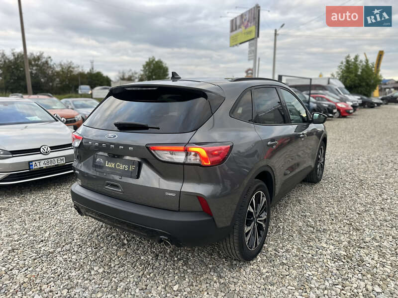 Внедорожник / Кроссовер Ford Escape 2021 в Ивано-Франковске
