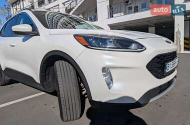 Внедорожник / Кроссовер Ford Escape 2019 в 