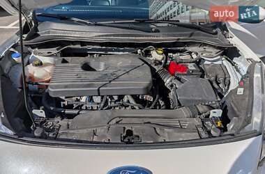 Внедорожник / Кроссовер Ford Escape 2019 в 
