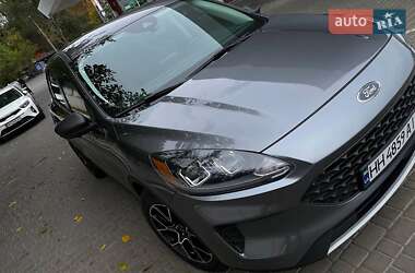 Внедорожник / Кроссовер Ford Escape 2021 в 