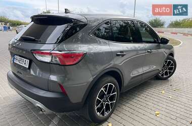 Внедорожник / Кроссовер Ford Escape 2021 в 