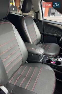 Внедорожник / Кроссовер Ford Escape 2021 в 