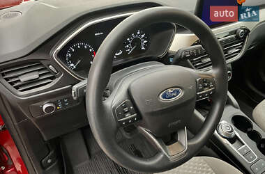 Внедорожник / Кроссовер Ford Escape 2020 в 