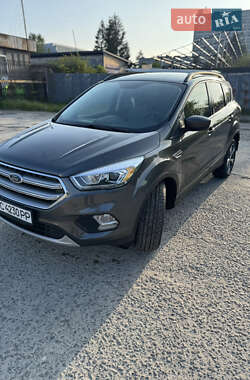 Позашляховик / Кросовер Ford Escape 2016 в Львові