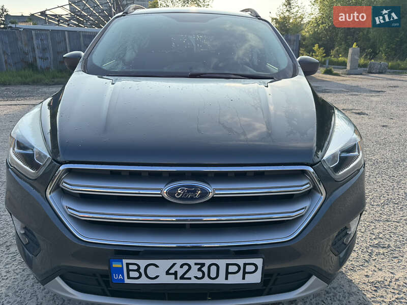 Внедорожник / Кроссовер Ford Escape 2016 в Львове