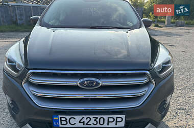 Внедорожник / Кроссовер Ford Escape 2016 в 