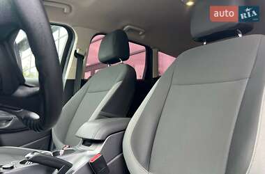 Внедорожник / Кроссовер Ford Escape 2016 в 