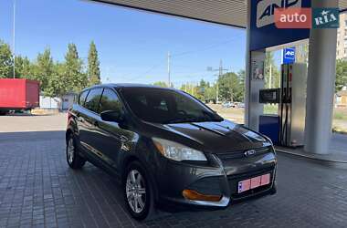 Внедорожник / Кроссовер Ford Escape 2016 в 