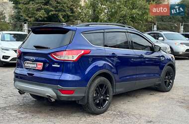 Внедорожник / Кроссовер Ford Escape 2015 в 