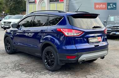 Внедорожник / Кроссовер Ford Escape 2015 в 